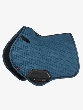 Close Contact Saddle Pads for a Perfect Ride